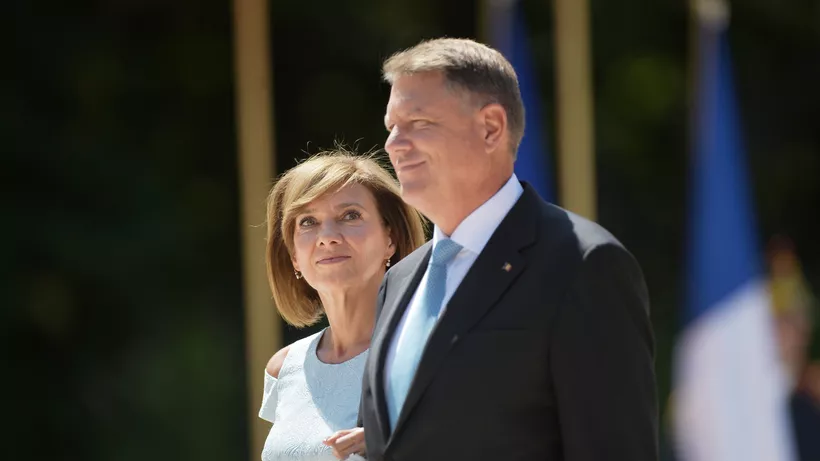 Câte clase și ce studii are Carmen Iohannis, de fapt. Adevărul despre Prima Doamnă a României