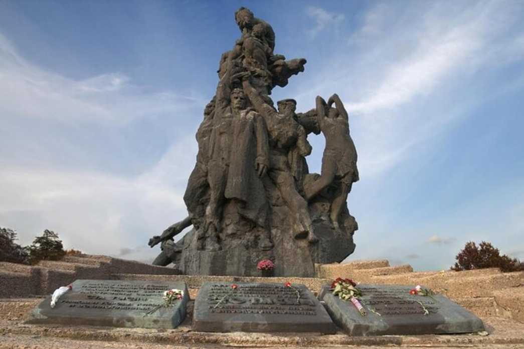 Armata rusă desfășoară un puternic atac cu rachete asupra Complexului memorial al Holocaustului de la Babyn Yar