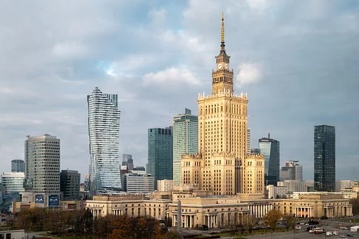 Polonia va expulza 45 de diplomați ruși acuzați de spionaj