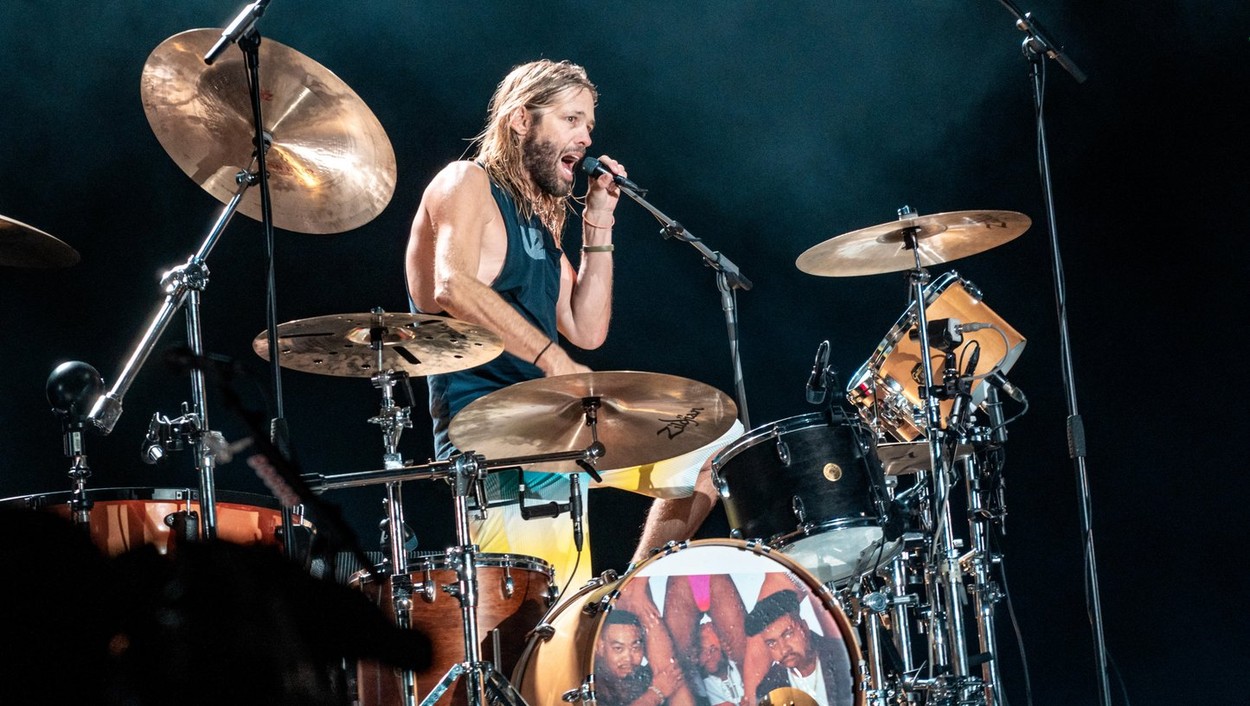 A murit bateristul trupei rock „Foo Fighters”, Taylor Hawkins. Avea 50 de ani