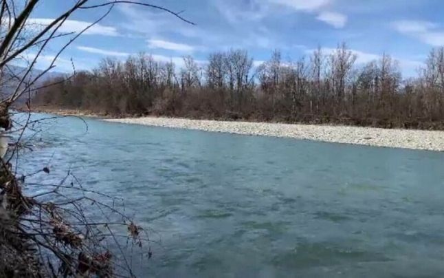 Un refugiat a murit încercând să treacă graniţa din Ucraina în România prin apa râului Tisa