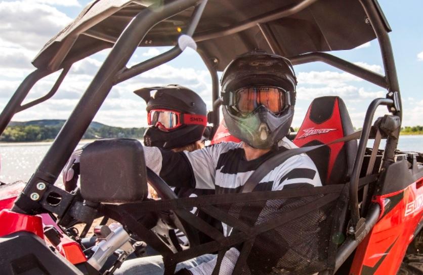 Alegerea căștii ATV potrivite poate face diferența în cazul unui accident pe traseu