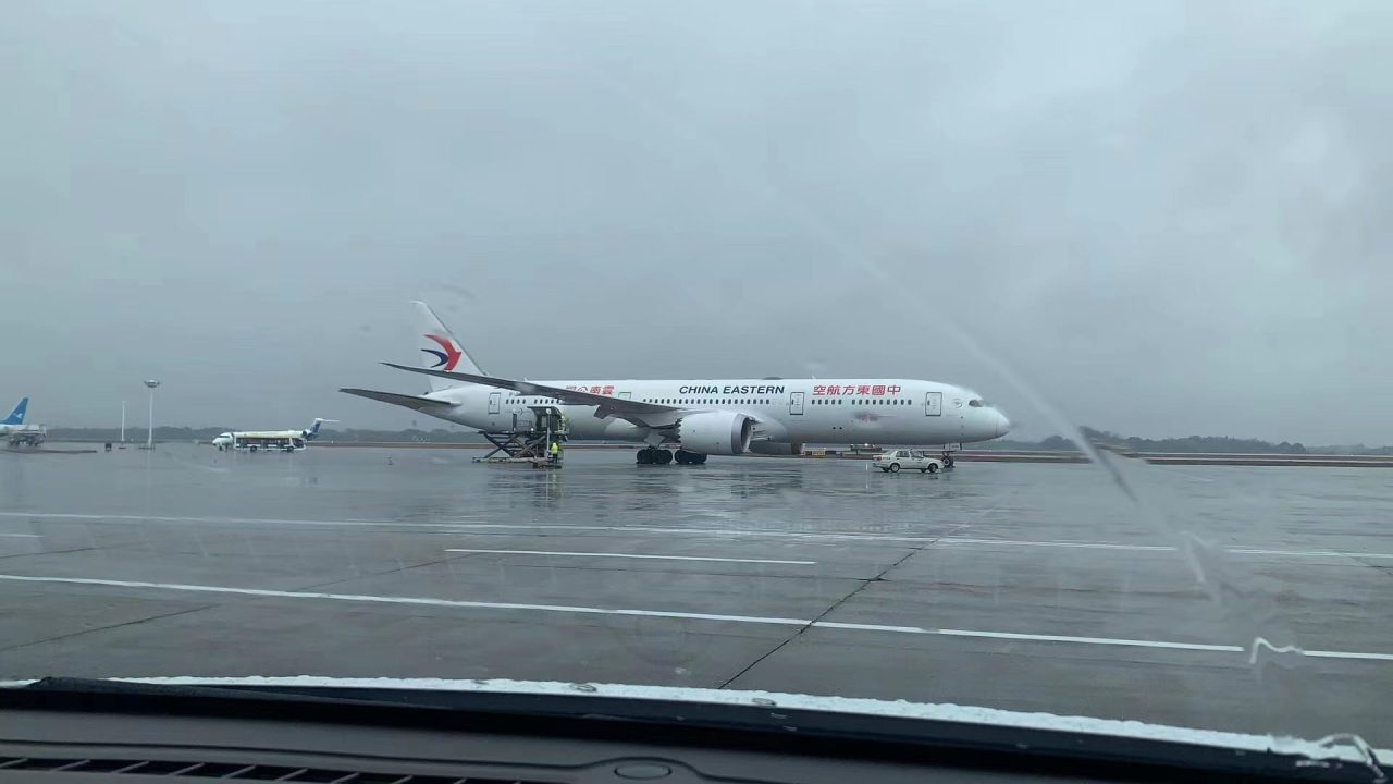 Un avion cu 133 de pasageri s-a prăbușit în sudul Chinei