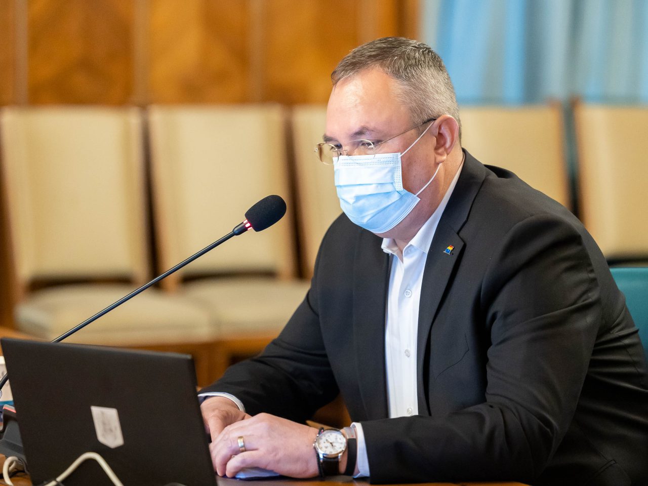 Nicolae Ciucă, mesaj de Ziua Femeii: „8 martie este puternic umbrită de viitorul devenit dintr-odată incert și extrem de periculos pentru mamele și fiicele din Ucraina”