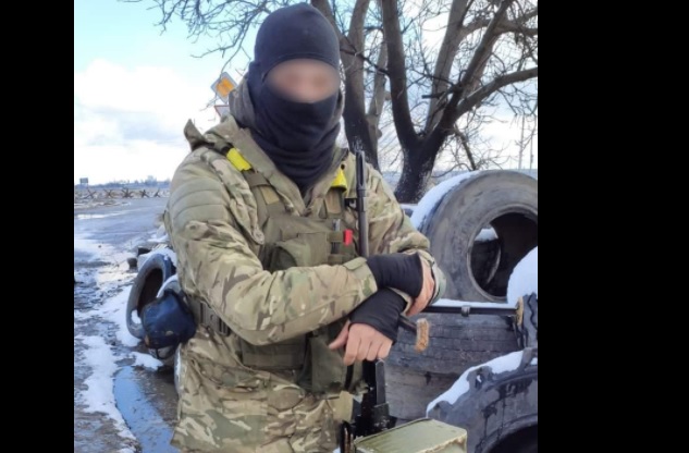 Performanță extrem de rară a unui mitralior ucrainean. Lunetist rus, executat de la peste 1.000 de metri cu un RPK „destul de vechi”