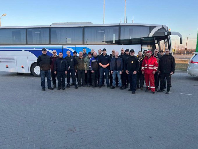 Prizonierii de pe Insula Șerpilor au fost eliberați, în urma unui schimb între Ucraina și Rusia. Prima fotografie cu grănicerii ucraineni