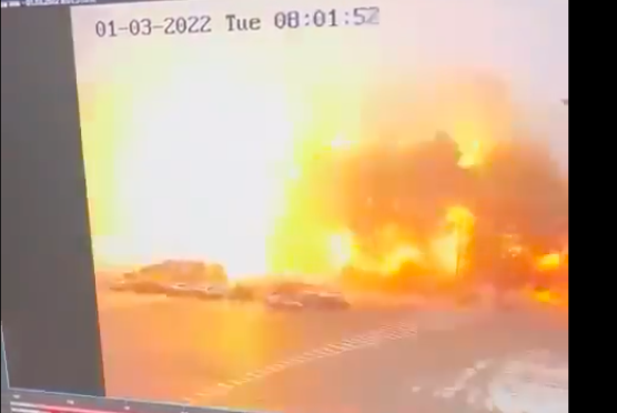 VIDEO | Momentul în care o rachetă distruge clădirea Consiliului Local din Harkov