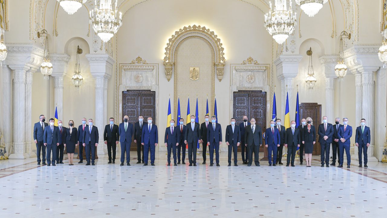 Miniştrii Guvenului Ciucă au fost chemaţi, pe rând, la raport în şedinţa coaliţiei. Sunt analizate perfomanțele membrilor Executivului, conform sondajelor – SURSE