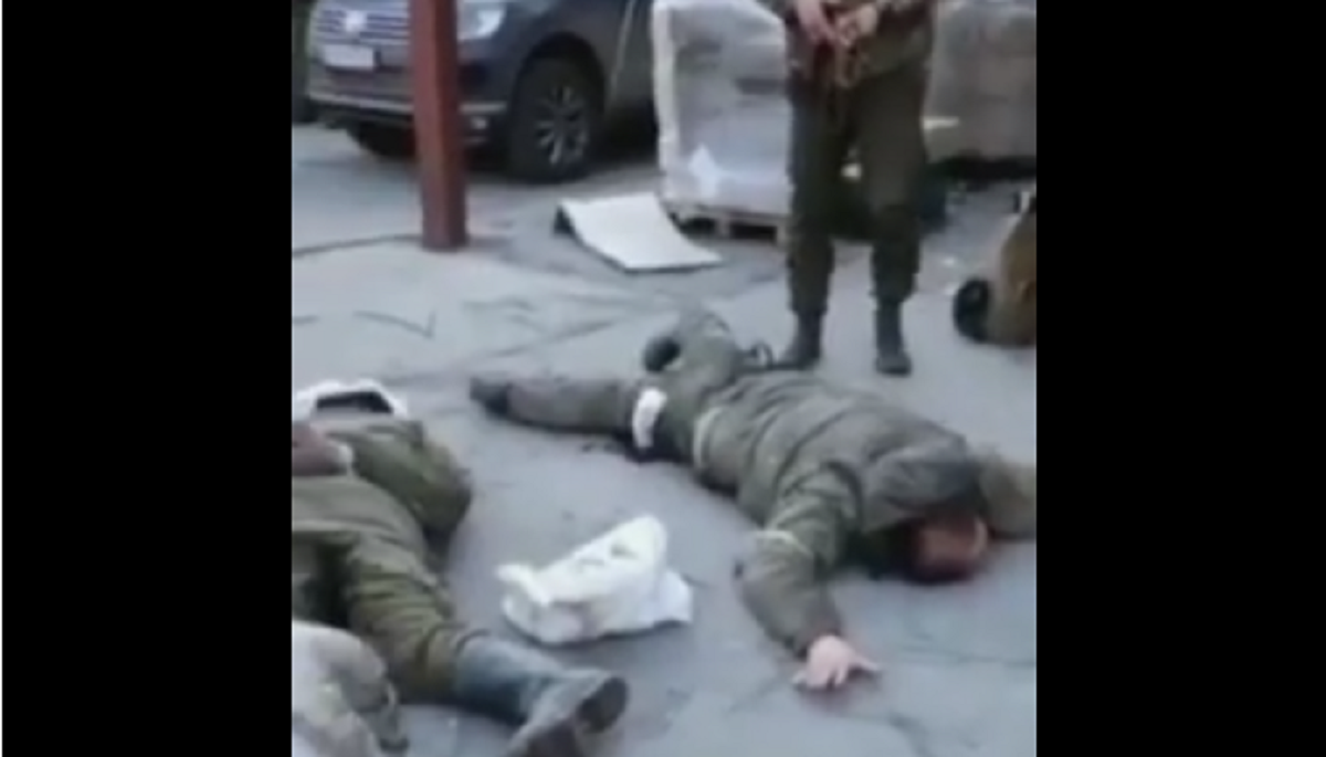 8 ȘTIRI DE LA ORA 8 Chinezii, revoltați pe rețeaua lor de socializare de videoclipul cu modul în care sunt „tratați” prizonierii de război ruși