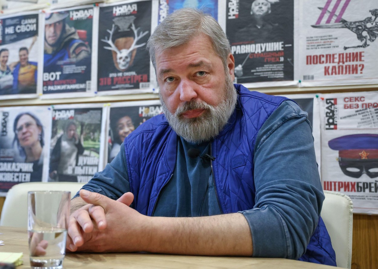 Novaya Gazeta din Rusia își suspendă activitatea, acuzând lipsa libertății de exprimare. Redactorul-șef a donat medalia Premiului Nobel pentru Pace către Fondul ucrainean pentru refugiați