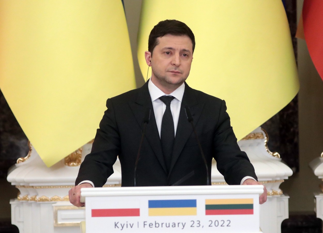 Volodimir Zelenski vrea o discuție directă cu Vladimir Putin. „Stați de vorbă cu mine, dar nu la 30 de metri distanță”
