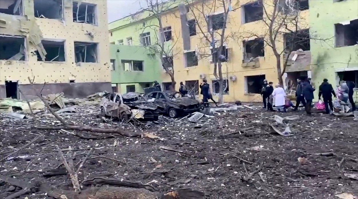 Oficial ucrainean: Rusia încearcă să-i înfometeze pe locuitorii din Mariupol pentru a-i convinge să se predea