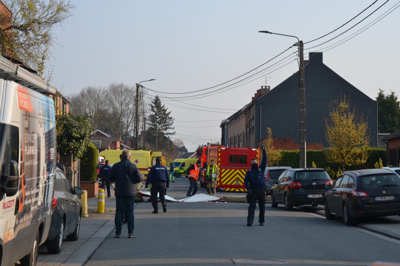 Cel puțin șase persoane au murit după ce o mașină a intrat în plin în mulțimea de la un carnaval în sudul Belgiei. Primele informații