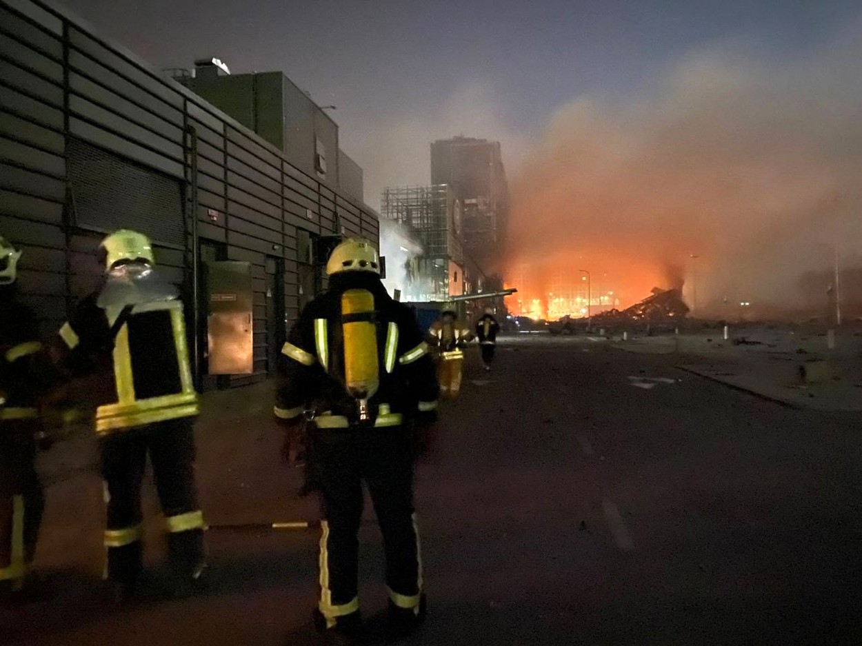 Un soldat britanic care luptă în Ucraina a anunţat că unitatea sa din Mariupol se va preda ruşilor