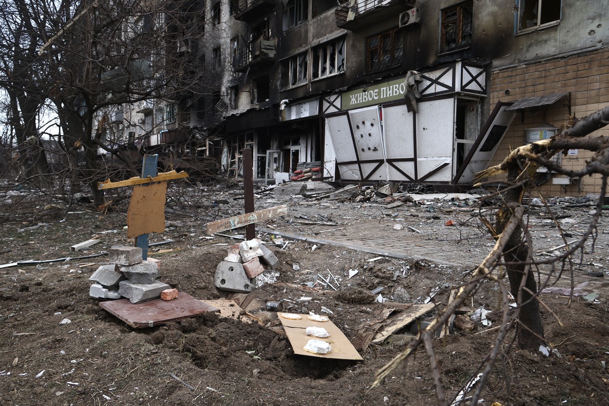 8 ȘTIRI DE LA ORA 8. Cum se va realiza evacuarea celor 100.000 de oameni blocați la Mariupol. Anunțul vicepremierului ucrainean