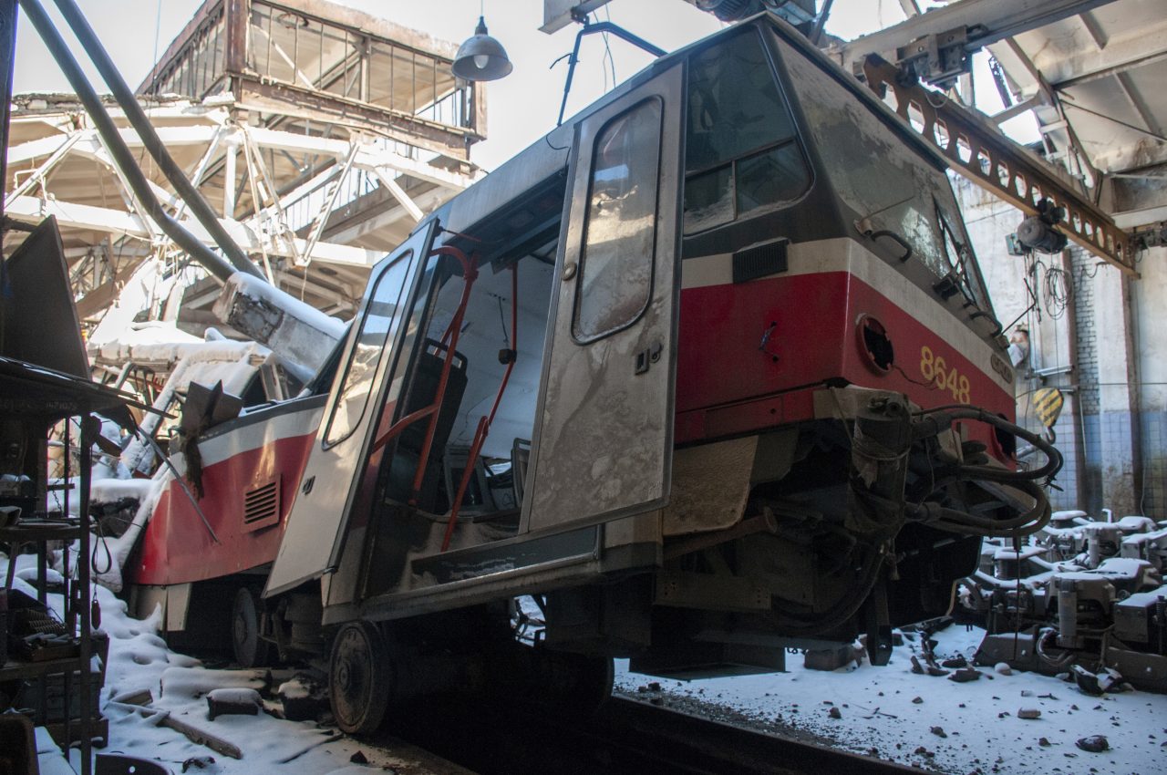 Un tren cu ajutorul căruia erau evacuați refugiaţi din Ucraina a fost atacat. Conductorul a fost ucis 