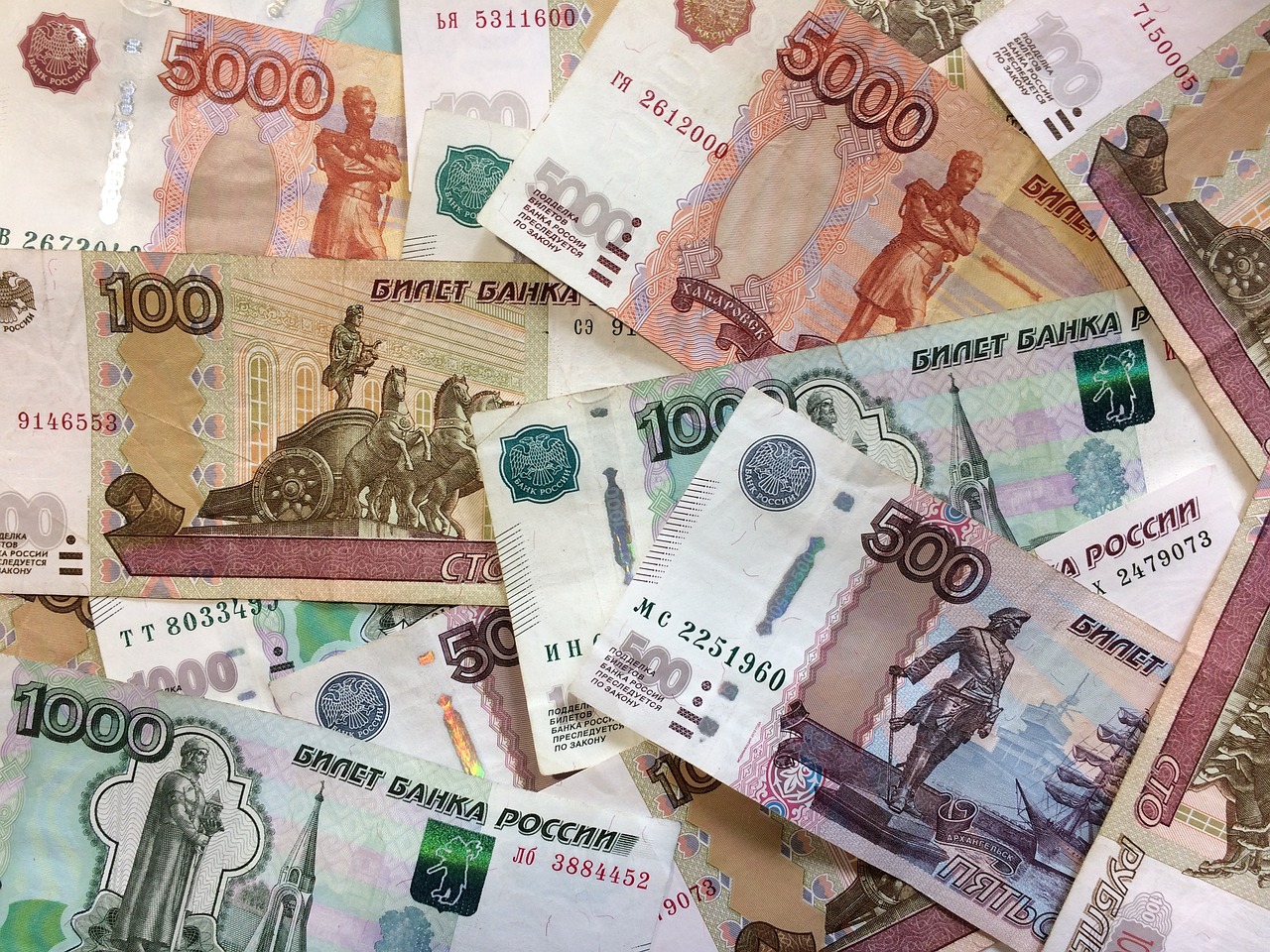 Regiunea Herson din Ucraina va trece la rublă de la 1 mai, anunță presa de stat rusă