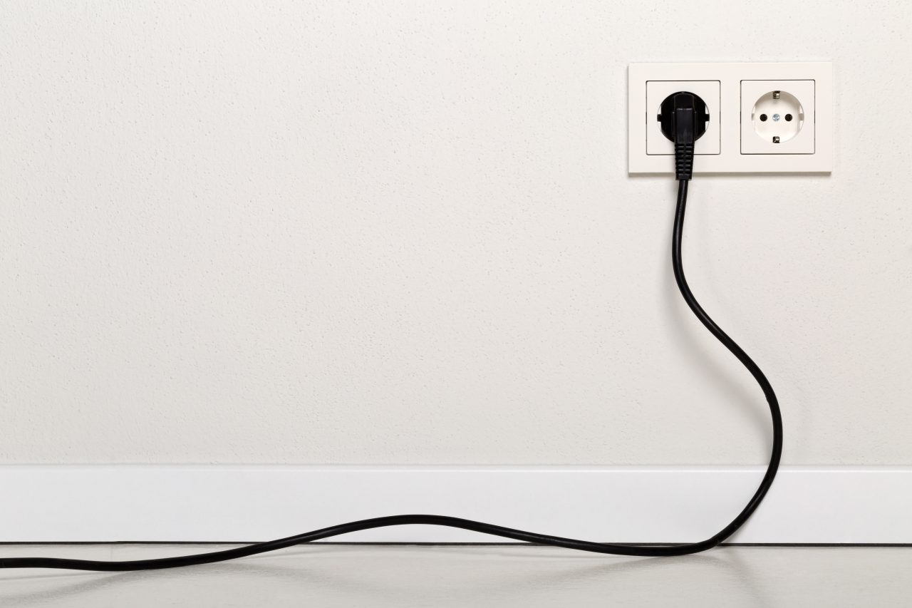 Ce aparat electrocasnic trebuie scos din priză înainte să te culci. Care e motivul