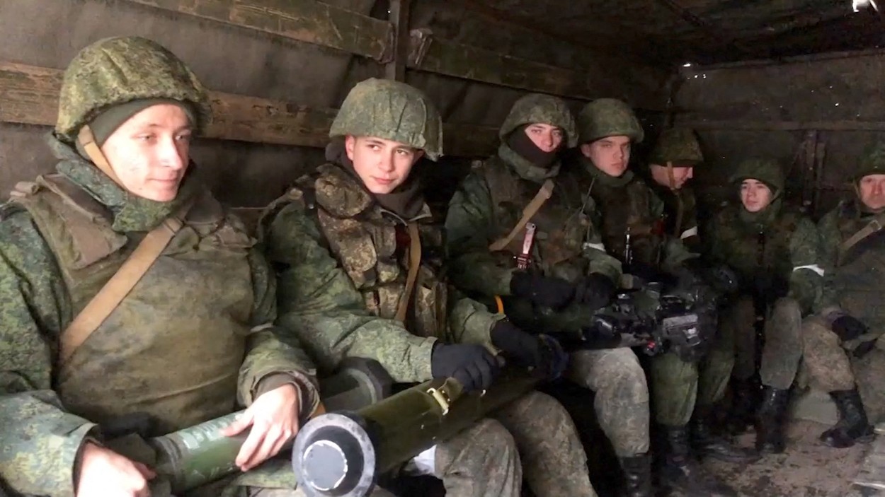 Discurs halucinant al preotului la înmormântarea unui soldat rus: „A murit eroic, luptând cu spiritele rele și satanice, cu naziștii ucraineni”