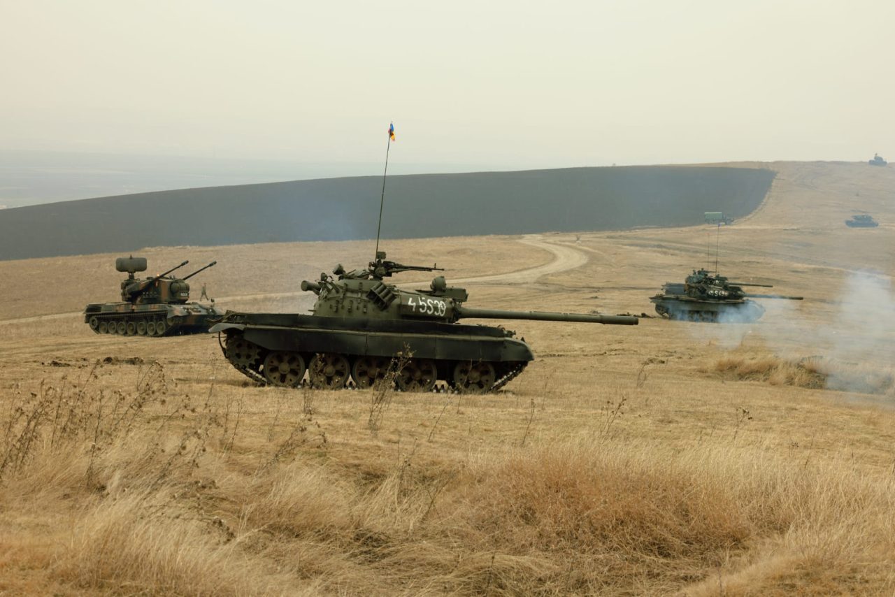 Un militar român în vârstă de 36 de ani a murit călcat de un tanc, în timpul unui exercițiu de instruire