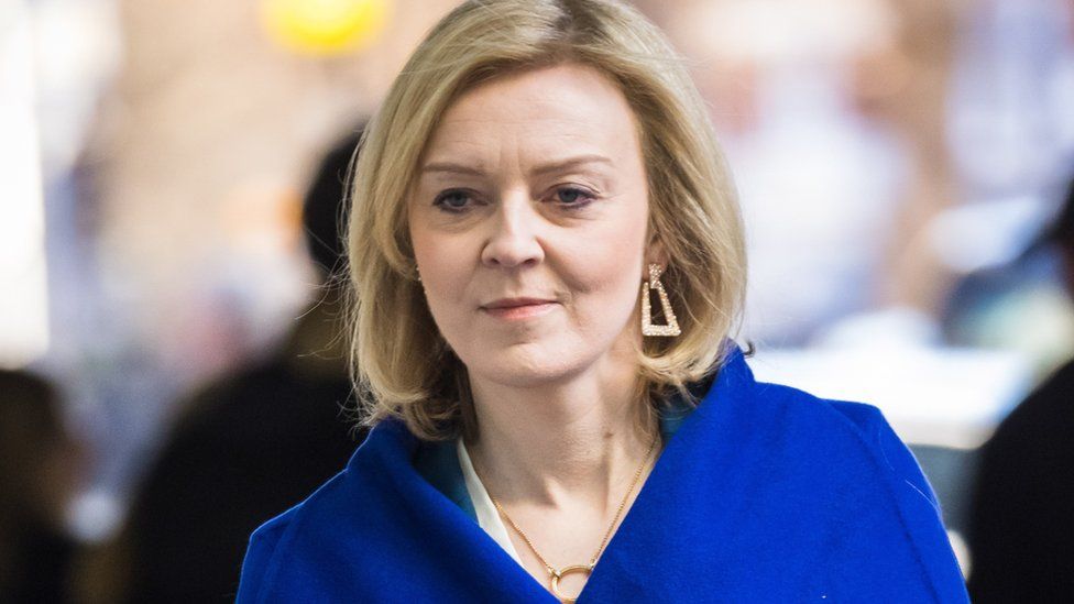 Marea Britanie va interzice cărbunele rusesc și va îngheța activele celei mai mari bănci din Rusia