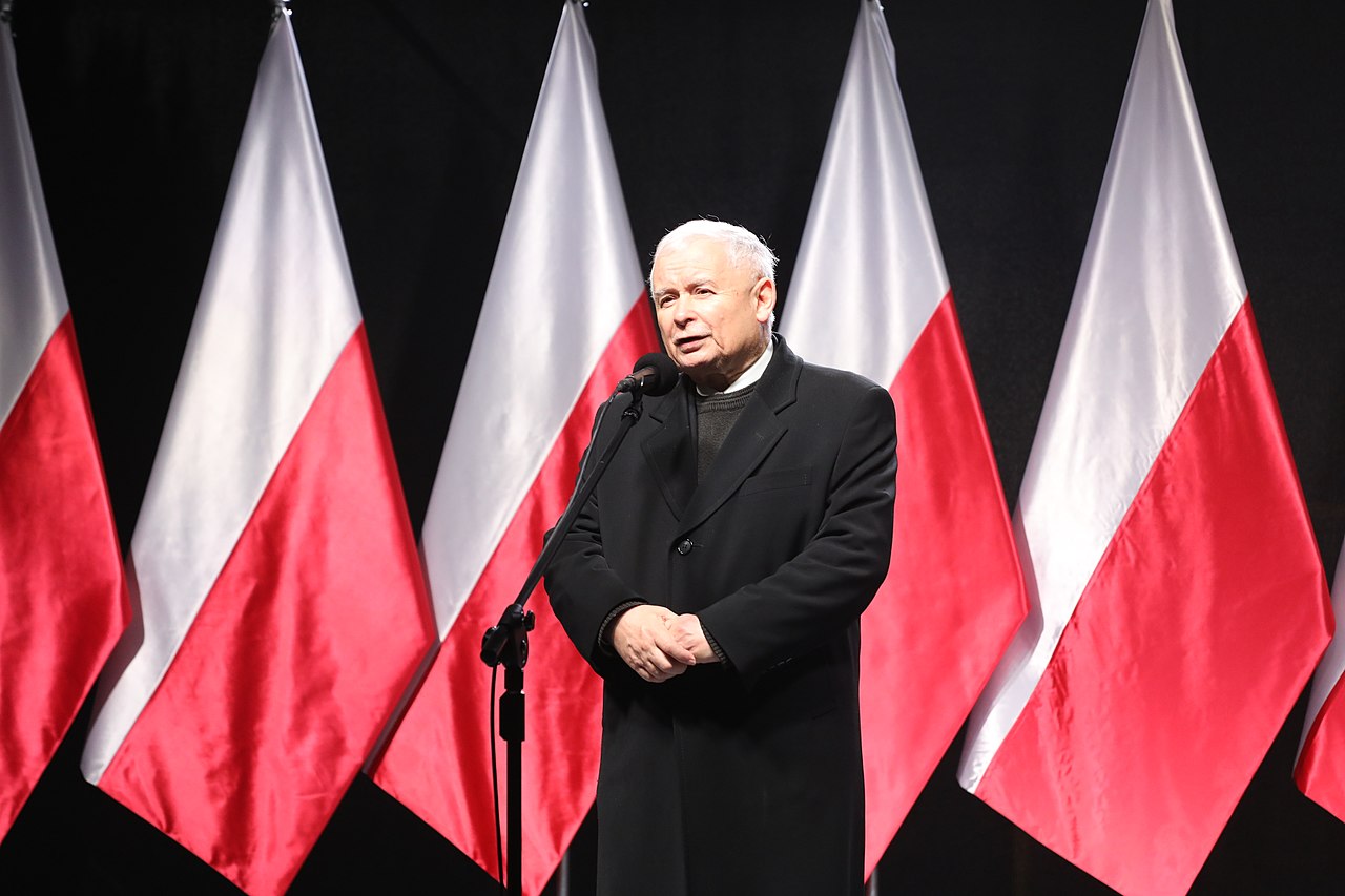 Jaroslaw Kaczynski spune că „va prezenta dovezi” că Rusia se află în spatele tragediei aviatice de la Smolensk