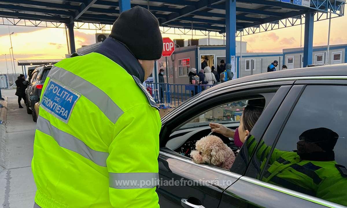 În premieră, sunt mai mulți ucraineni care s-au întors în țară decât cei care au părăsit-o. Ce arată datele de la granița cu Polonia