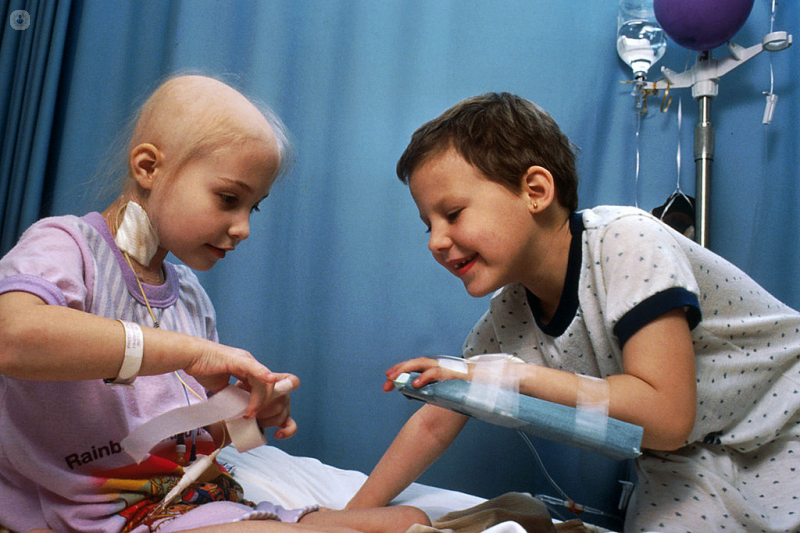 Peste 400 de copii ucraineni bolnavi de cancer au fost evacuați pentru tratament în străinătate