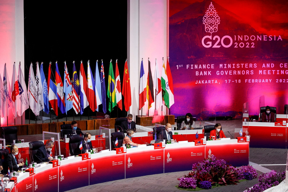 SUA anunță că nu vor participa la reuniunile G20 cu oficialii ruși. Indonezia anunță cu nu va bloca Rusia să participe la summit