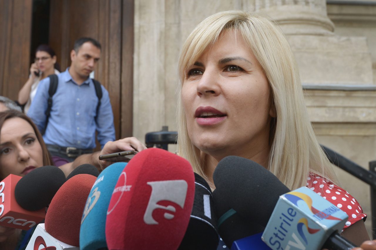 Ce spune Poliția după ce Elena Udrea a plecat din țară. „A părăsit România în mod legal. Nu avea restricţionat dreptul la liberă circulaţie de către instituţiile competente”
