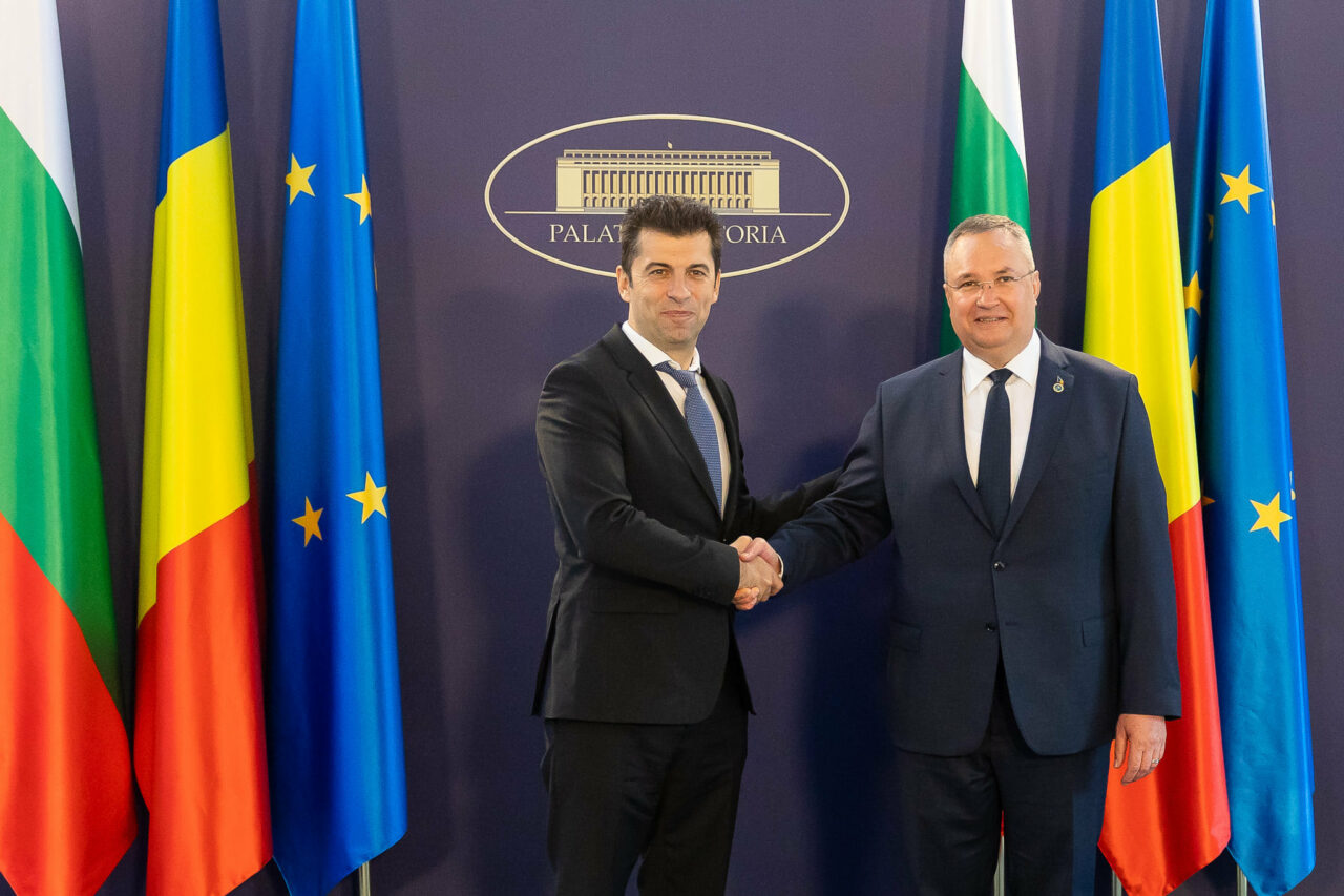 Ciucă: „Acordul semnat astăzi la Bucureşti va permite deschiderea unui nou punct de trecere a frontierei româno-bulgare la Giurgiu-Ruse”
