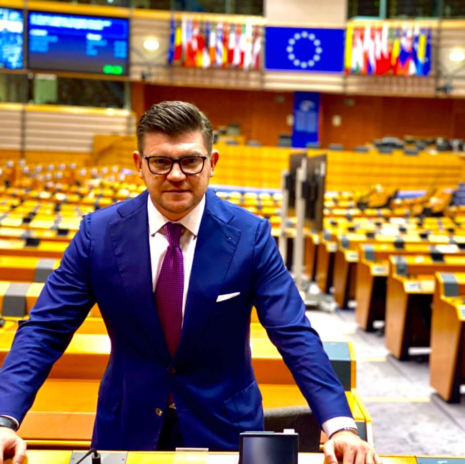 Anton Pisaroglu, consultant politic pentru externe al președintelui AUR, încetează colaborarea cu acesta. „Politica lui George Simion devine periculoasă pentru România”