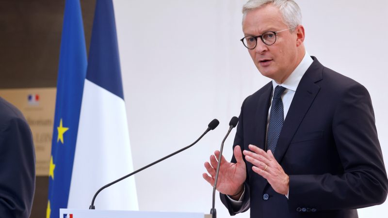 Franța este pregătită să interzică petrolul rusesc, declară ministrul francez de Finanțe