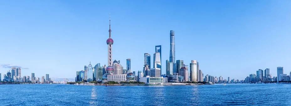 Locuitorii Shanghaiului sunt fugăriți pe stradă și imobilizați pentru a fi testați cu forța anti-Covid