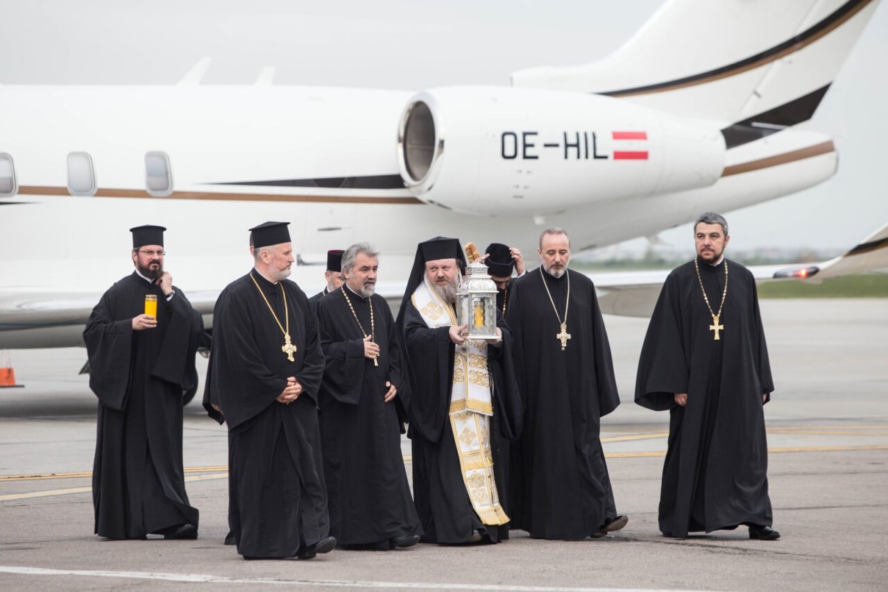 Lumina Sfântă va fi adusă și anul acesta cu un avion privat de la Ierusalim, pe aeroportul din Suceava. Ce evenimente vor mai avea loc în Bucovina