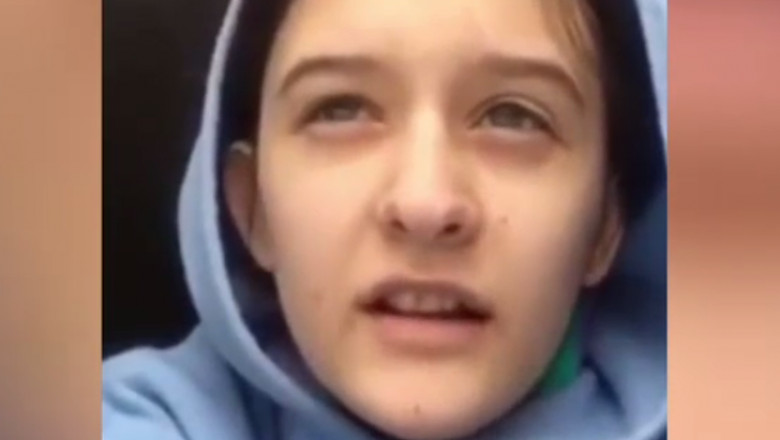 VIDEO| Mărturia tulburătoare a unui copil din Mariupol: „Este sângele tatălui meu. Poţi filma un film de groază aici”