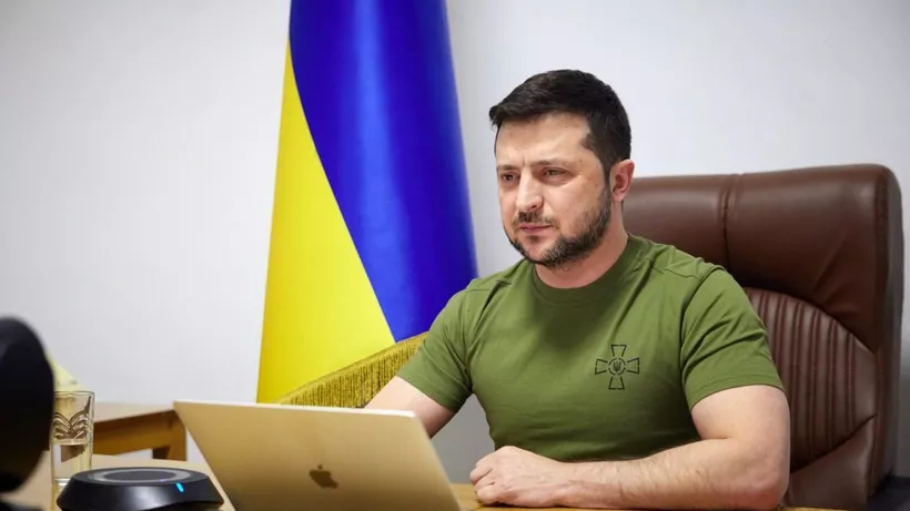 Președintele Ucrainei, Volodimir Zelenski, se adresează luni Parlamentului român