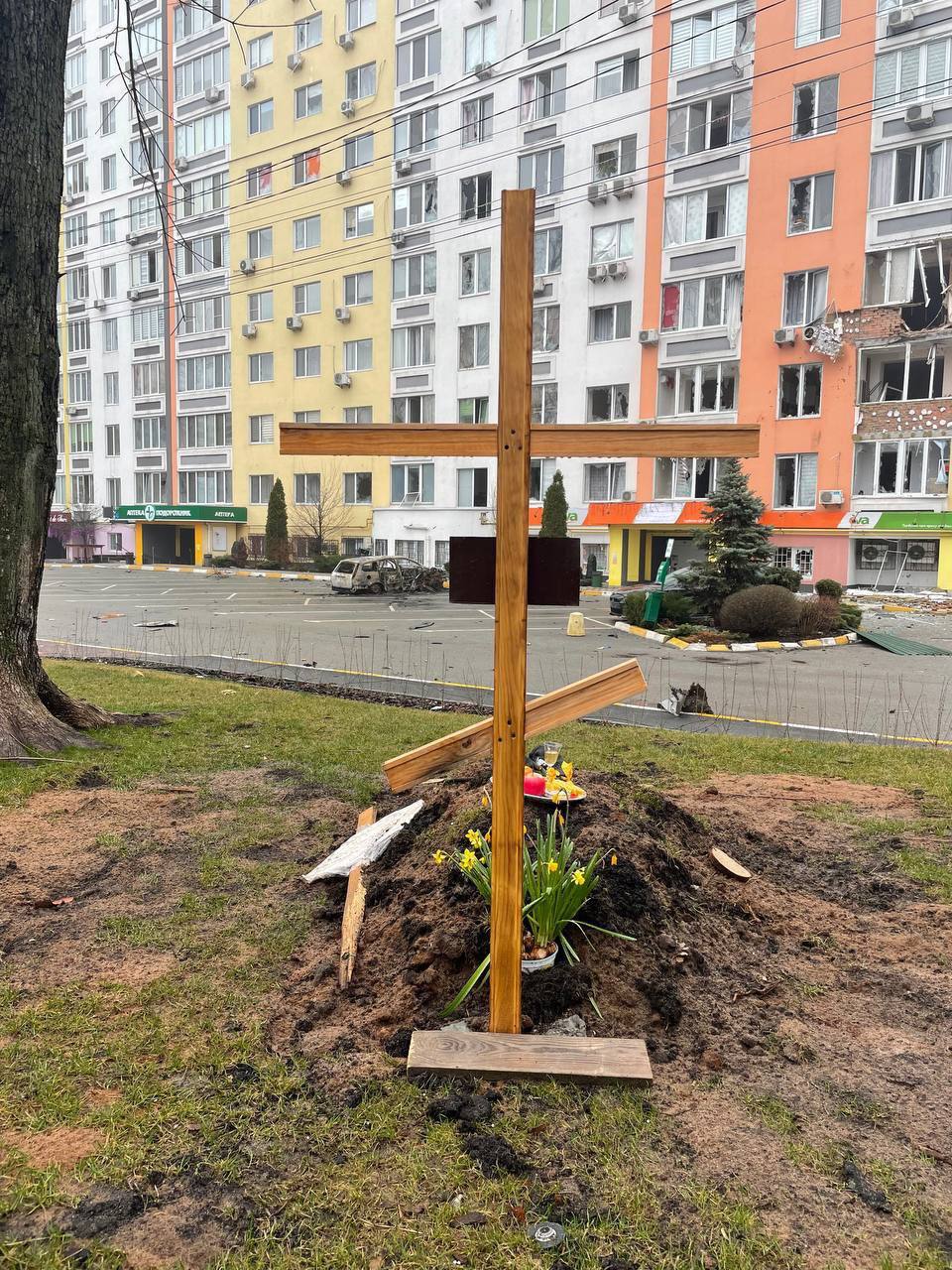 VIDEO | Masacrul de la Irpin. Armata rusă, acuzată că a împușcat femei și a trecut cu tancul peste ele