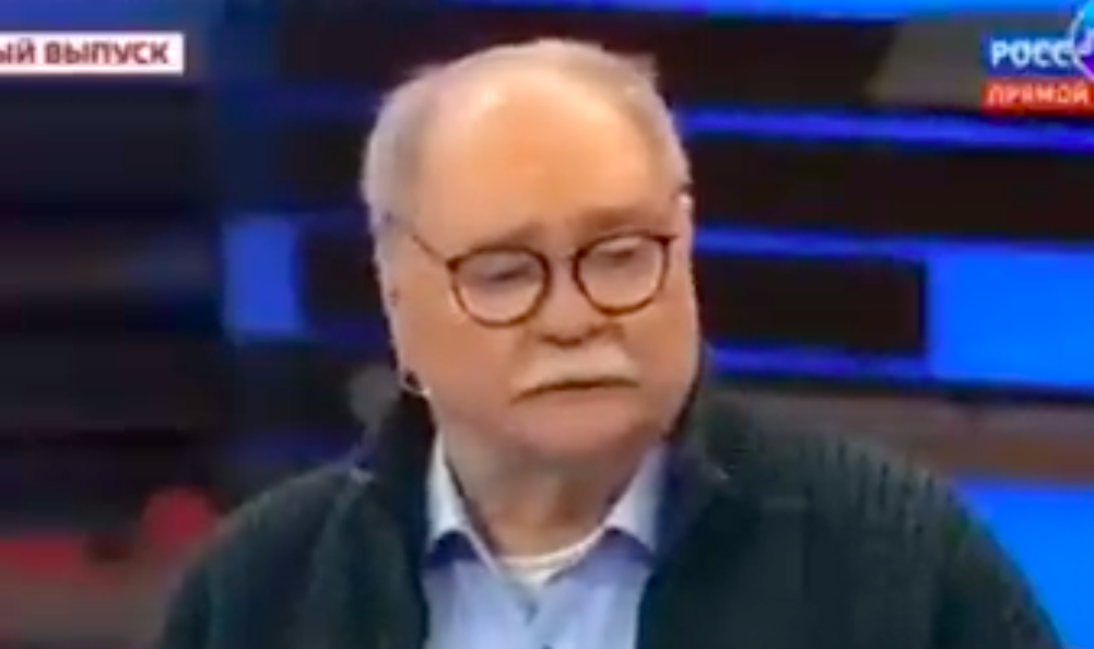 VIDEO | Un cunoscut om politic şi regizor rus a izbucnit în plâns la televizor, când a vorbit despre scufundarea crucişătorului Moskva