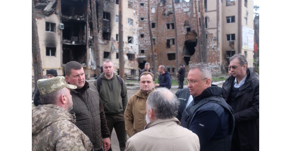 Ciucă, despre ce a văzut în Ucraina: „Imaginile sunt cât se poate de relevante / Este absolut devastator, stând în faţa  acestor clădiri distruse, văzând şcolile, spitalele distruse”