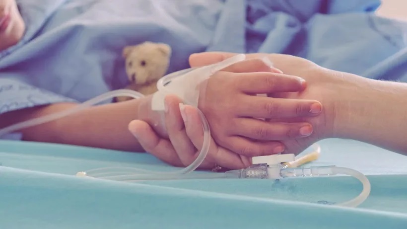 Un băiețel de 4 ani a murit din cauza gripei la scurt timp după ce a ajuns la spital