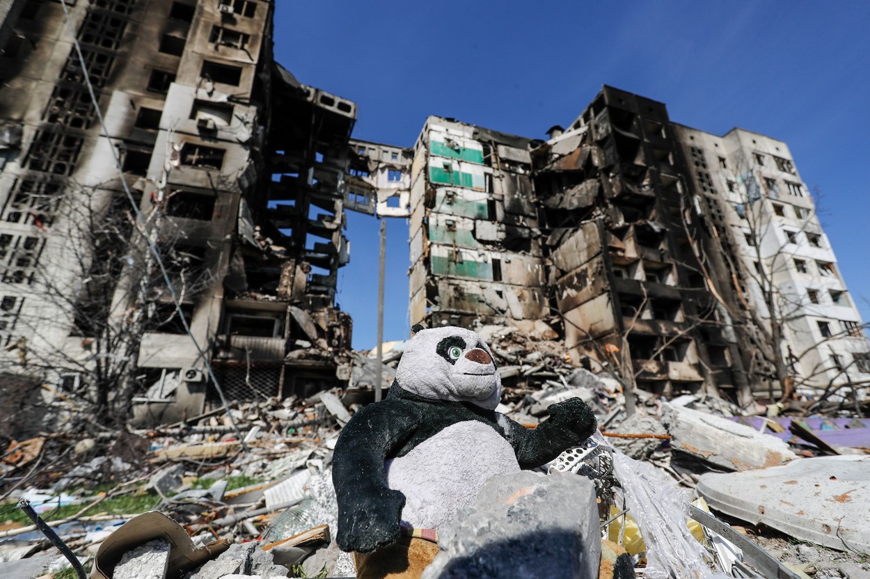 Cât costă un tur ghidat în orașele bombardate din Ucraina. O agenție de turism a vândut 150 de bilete