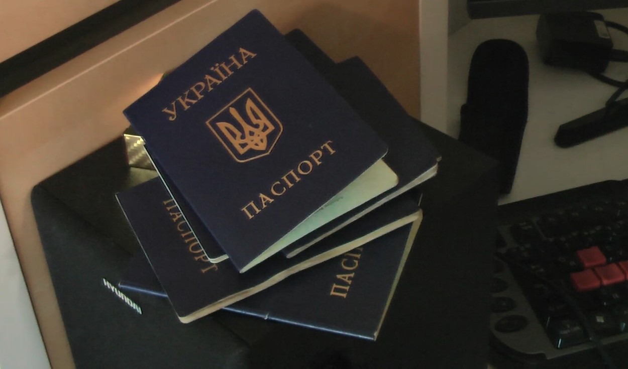 Rusia comandă 174.000 de pașapoarte diplomatice pentru a-i ajuta pe oligarhi și pe spioni să scape de sancțiunile Occidentului