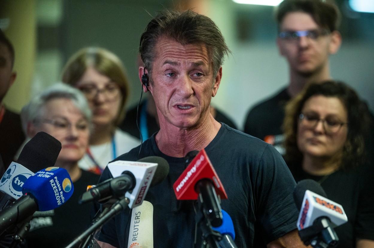 Sean Penn spune că a petrecut „15 ani nefericit pe platouri” după filmul „Milk” și că nu ar mai juca un rol gay astăzi