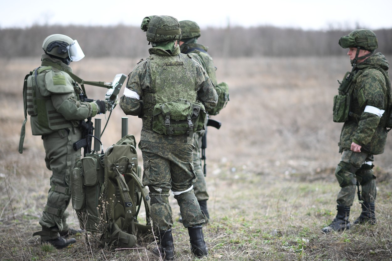 Peste 1000 de militari ucraineni care s-au predat sunt interogați pe teritoriul Federaţiei Ruse