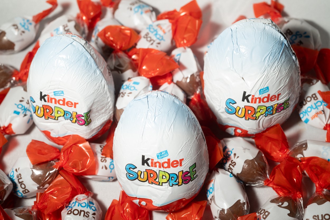 Alertă alimentară în Europa. Ciocolată Kinder retrasă de la rafturi în mai multe țări după zeci de cazuri de salmonella
