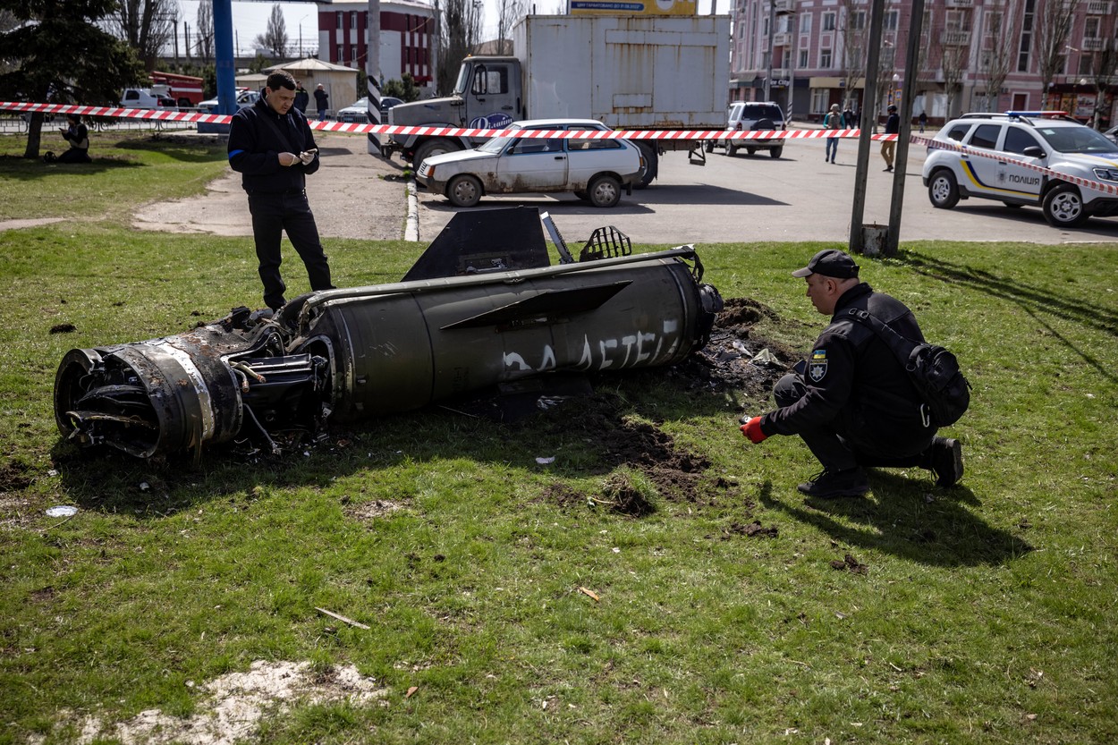 Mesaj cinic scris pe una din rachetele care au lovit gara din Kramatorsk. În urma atacului au murit 50 de persoane, între care cinci copii