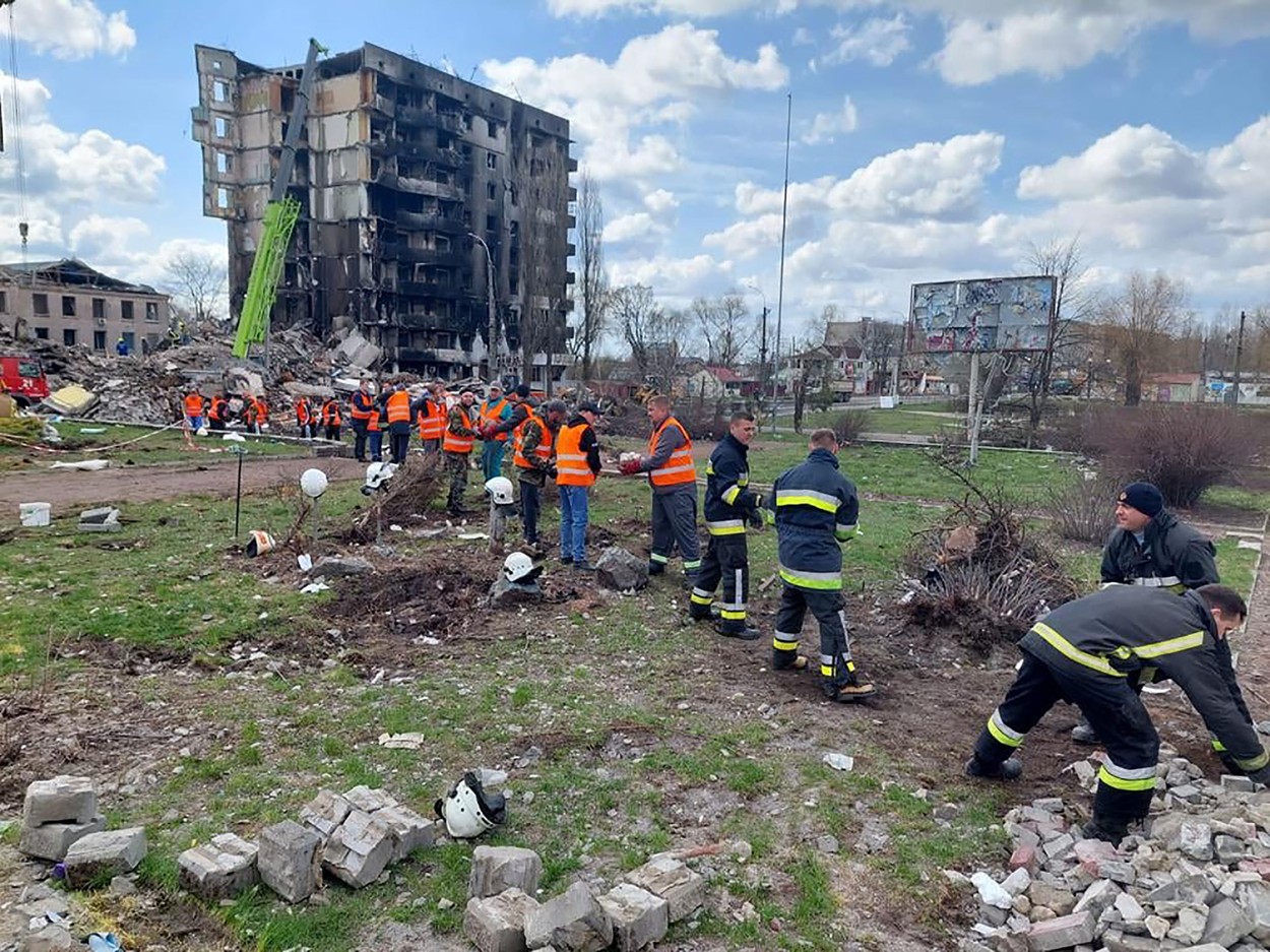 Șase cadavre, descoperite în subsolul unei clădiri de lângă Kiev. Autoritățile ucrainene au deschis o anchetă