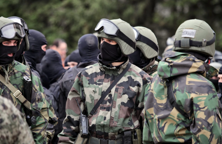 Dîncu, despre posibili mercenari români în Ucraina: „Este o informație falsă cu care zilnic Rusia intoxică opinia publică”