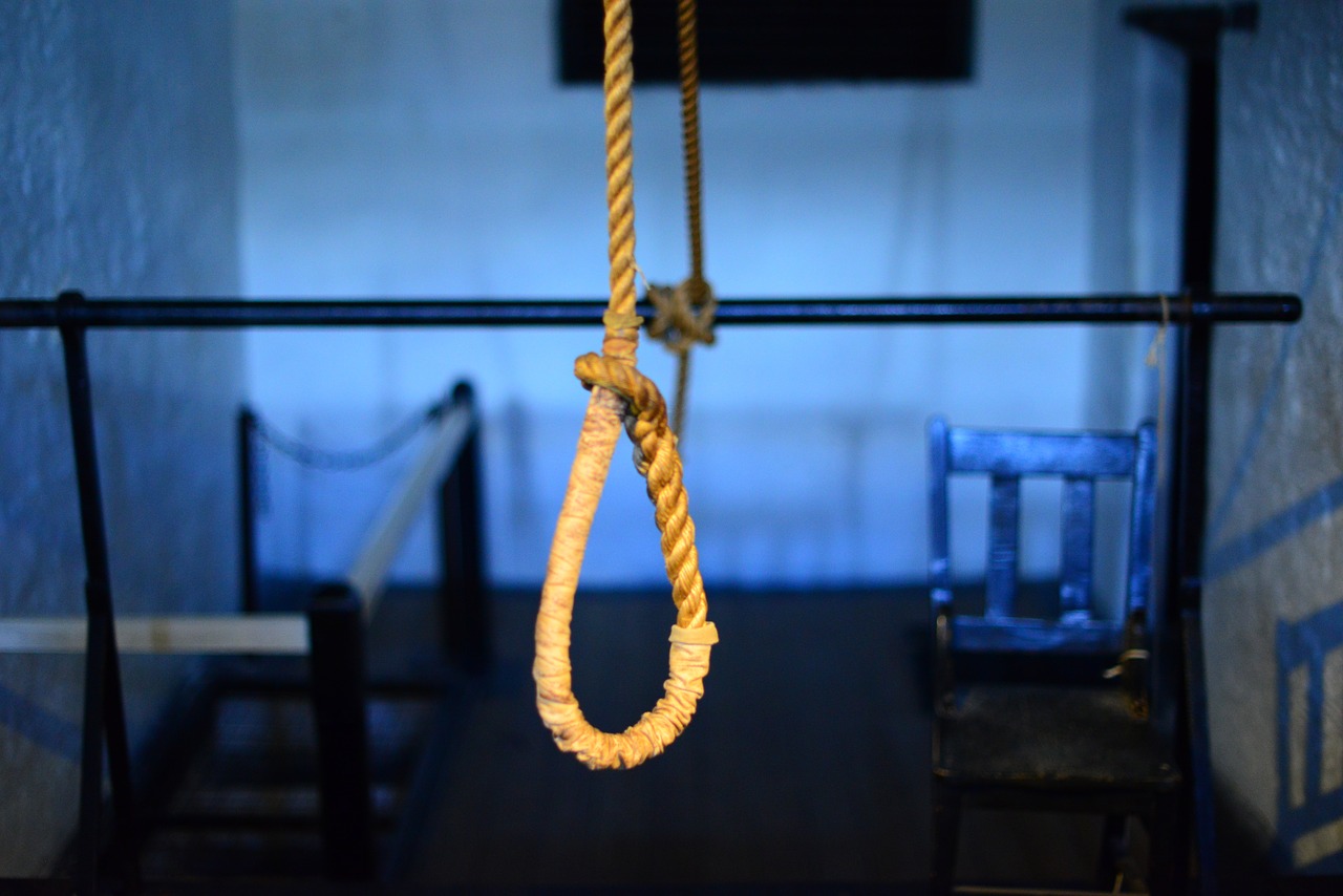 Un tânăr și-a pus capăt zilelor, dupa ce iubita de 16 ani l-a părăsit